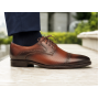 Pantofi barbati maro din piele naturala perforata cu sireturi si talpa neagra RSY479M
